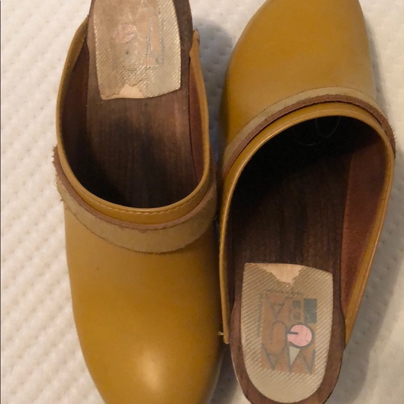 Clogs - Picture 4 of 4